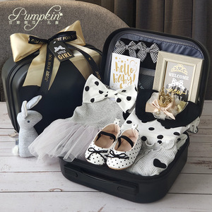 Caja de Regalo de Alta Gama para Bebé, Vestido Negro y Dorado de Princesita con Estampado de Puntos, Conjunto de Algodón Puro, Regalo para Bebé Niña, Luna Llena, 100 Días - Product Image 1