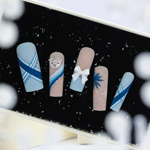 <span class=keywords><strong>Uñas</strong></span> Postizas Económicas al por Mayor, Color Rosa Suave con Temática Navideña, Copos de Nieve Plateados en 3D, Lazos Dulces, Ultra Largas, Semimanufacturadas, Aptas para Máquina - Product Image 5