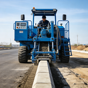 Machine à Bordures <span class=keywords><strong>en</strong></span> Béton à Coulée de Précision Crée des Bordures <span class=keywords><strong>en</strong></span> Béton Lisses et Uniformes - Product Image 2