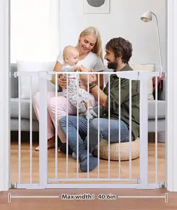 Durable Baby Safety Gate Security Stair Gate Fence para crianças e animais Proteção Porta Isolando Barreira Crianças Produto Seguro