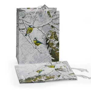Sac cadeau de Noël avec poignées, motif oiseaux d'hiver, entièrement personnalisé, imprimé arbre enneigé, sac de courses en papier pour les fêtes de Noël - Product Image 1