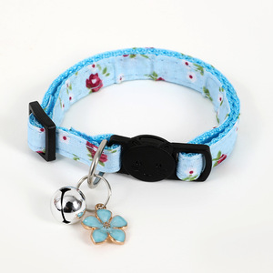 Nuevo diseño de poliéster Airtag Pet <span class=keywords><strong>Collar</strong></span> flor colgante con campana pequeña lindo estampado perro gato <span class=keywords><strong>Collar</strong></span> - Product Image 4