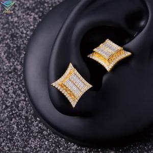 Boucles d'oreilles en diamant glacé populaires en vente chaude, argent sterling 925 plaqué or 18 carats, boucles d'oreilles à clous, boucles d'oreilles en moissanite baguette - Product Image 3