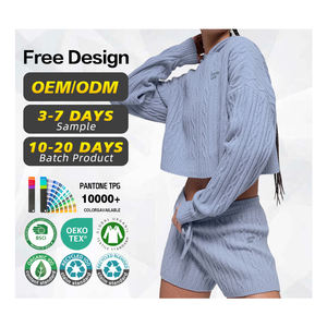 Fabricante de Suéteres con Certificación BSCI, Diseño Personalizado con Logotipo, Conjunto de 2 Piezas de Suéter con Capucha y Pantalones Cortos de Punto Trenzado de Poliéster y Nailon para Mujer - Product Image 1