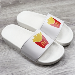 Sandales d'été plates à la mode en PVC pour femmes pantoufles personnalisées pour femmes et dames sandales <span class=keywords><strong>de</strong></span> plage tongs - Product Image 5