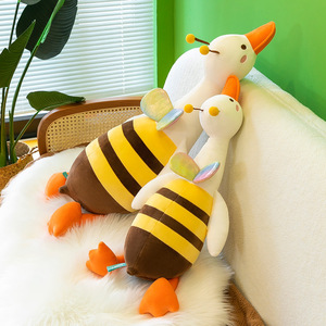 Nuevo Estilo Peluche de Ganso Blanco Grande Transformado en Abeja, Juguete de Peluche Creativo, Almohada, Regalos de Cumpleaños, Venta al por Mayor - Product Image 2