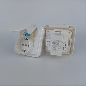 RCCBs Kết Hợp Trong Ổ Cắm Ổ Cắm RCD Ổ Cắm RCD09 IP44 Intertek S CE Được Phê Duyệt - Product Image 2