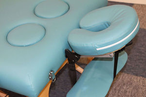 Table <span class=keywords><strong>de</strong></span> Massage pliante en bois Portable salon <span class=keywords><strong>de</strong></span> beauté Table <span class=keywords><strong>de</strong></span> Massage <span class=keywords><strong>de</strong></span> traite Spa lit Table <span class=keywords><strong>de</strong></span> <span class=keywords><strong>tatouage</strong></span> avec accoudoir et sac à rainure d'huile - Product Image 3