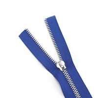 Fermeture à glissière en nylon à double curseur écologique personnalisée avec logo de marque pour les vêtements de manteaux en matière plastique avec contraste de couleur