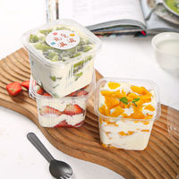 Contenant Carré en Plastique Transparent avec Couvercle pour Pâtisseries, Gâteaux, Fruits, Puddings, Glaces – Tasses à Dessert – Vente en Gros