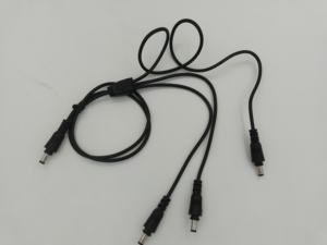 Câble séparateur de connecteur <span class=keywords><strong>Jack</strong></span> mâle DC 5521 personnalisé 5.5*2.5mm répartiteur DC avec 1 connecteur mâle et 3 connecteurs mâles câble d'alimentation - Product Image 4