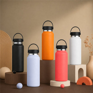 Bouteille de sport isotherme en acier inoxydable 304 mat de 32 oz avec logo personnalisé, en plastique pulvérisé, avec poignée, pour le camping et les activités de plein air - Product Image 4