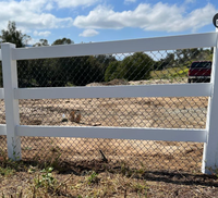 Panneau de clôture pour ranch, design à double rail avec fond en treillis métallique, portail pour bétail thermolaqué