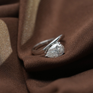 Bague pour femme en diamant/moissanite de laboratoire en forme de poire, certifiée IGI/GRA, 1 carat, 2 carats, 3 carats, argent 925, or 9k-18k - Product Image 3