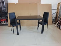 Meubles de salle à manger en gros, ensemble de table à manger moderne en verre noir avec 4 chaises