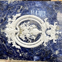 Panel dinding ukir latar belakang biru alami, desain pola ukiran dinding pola bunga mewah untuk dekorasi dinding rumah