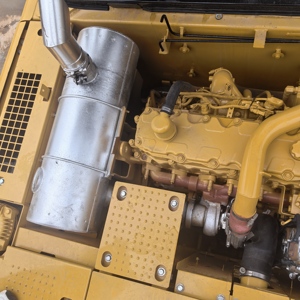 รถขุด CAT 329DL สีเหลือง อุปกรณ์ก่อสร้างสำหรับงานหนัก พร้อมบุ้งกี๋ขุดขนาด 0.32 ลูกบาศก์เมตร น้ำหนักใช้งาน 22 ตัน - Product Image 6
