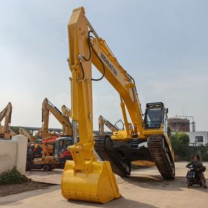 Excavatrice hydraulique sur chenilles lourde Komatsu PC450-8 d'occasion, modèle 2023, 45 tonnes, moteur, boîte de vitesses, haute qualité, garantie 1 an - Product Image 1