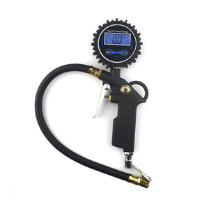 Manomètre numérique pour pneus 220 PSI, plusieurs unités, pistolet de gonflage en métal avec connecteur mâle - Product Image 1
