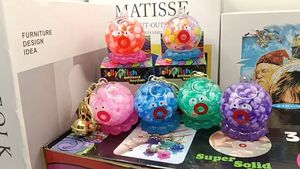 Porte-clés pendentif méduse et poulpe coloré, jouet sensoriel souple pour enfants de 5 à 7 ans, unisexe - Product Image 3