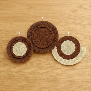 Decoración de Pared de Macramé Hecha a Mano con Cuerda de Algodón Ecológica, Estilo Bohemio, Personalización en Dorado, Acabado Natural para Decoración - Product Image 4