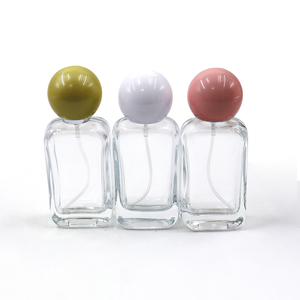 Flacon vaporisateur de parfum en verre vide de 50 ml, également disponible en 30 ml/100 ml, logo personnalisable, avec bouchon. - Product Image 3