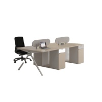 Poste de travail de bureau moderne pour 4 personnes, personnalisé OEM/ODM, en bois naturel durable, avec cloison