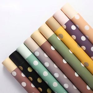 Papier d'emballage pour fleurs 60x60cm 100% imperméable avec motif à pois imprimé - Product Image 2