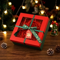 Boîte cadeau de Noël rouge et verte avec ruban et étiquette pour emballage de bonbons, pommes et autres cadeaux de fêtes