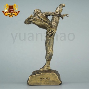 Figura <span class=keywords><strong>de</strong></span> acción personalizada <span class=keywords><strong>de</strong></span> tamaño real, escultura famosa china <span class=keywords><strong>de</strong></span> Kungfu, estatua <span class=keywords><strong>de</strong></span> bronce <span class=keywords><strong>de</strong></span> <span class=keywords><strong>Bruce</strong></span> <span class=keywords><strong>Lee</strong></span> - Product Image 4