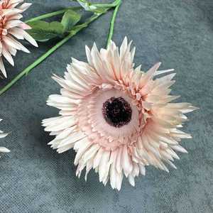 ดอกชบาเจอร์เบอร์ราประดิษฐ์ 3 หัว สำหรับตกแต่งบ้าน งานแต่งงาน จัดดอกไม้กลางโต๊ะ ถ่ายภาพประกอบฉาก ขายส่งดอกไม้ - Product Image 4