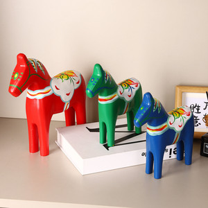 Figura de Caballo Suo Jun Dala de Madera, Rojo, Verde y Azul, Estilo Nórdico, Decoración para el Hogar, Adorno de Escritorio - Product Image 3