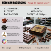 Boîte à chocolats en bois foncé avec doublure en PU, motif doré sculpté, logo personnalisé, emballage de luxe pour le stockage de friandises du Ramadan et de l'Aïd