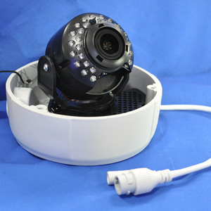 Caméra réseau 5MP HD infrarouge dôme 2.8-12mm PoE en métal à montage au plafond avec stockage cloud via l'application Tuya - Product Image 1