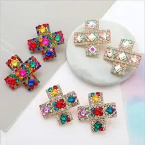 2022 nuovo multicolore strass croce stud Design ciondola orecchini gioielli delle donne vendita calda alla moda collezione orecchini in lega
