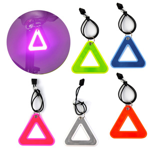 Pendentif réfléchissant triangulaire haute visibilité pour <span class=keywords><strong>VTT</strong></span>, vélo de route, cyclisme, sécurité routière nocturne, protection arrière - Product Image 3