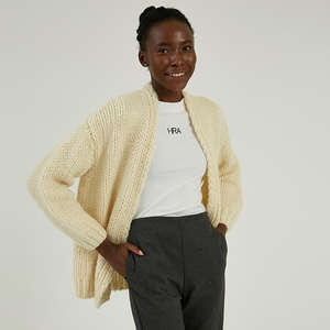 2022 Knitwear Factory 100% Cotton <strong>Chunky</strong> Heavy Gauge Cable Knit Sweater Cardigan Coat for <strong>Women</strong> - Product Image 3