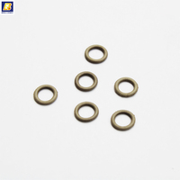 Cordon O-ring conducteur personnalisé Ag + Al MVQ ou produits FMVQ chargés de particules hautement conductrices, O-ring EMI couleur bronzée