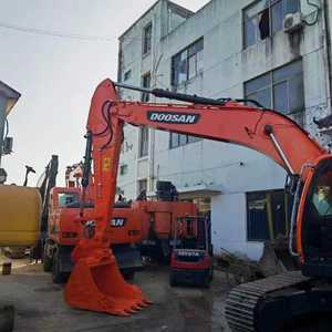 Excavateur Doosan DX225 d'occasion 90% Nouveau matériel de construction lourd DX225LCA avec moteur central et composants de pompe à vendre - Product Image 6