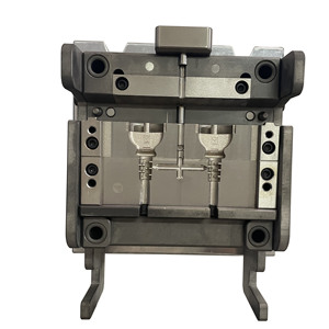 Tiêu chuẩn Châu Âu AC dây điện công cụ cắm khuôn làm bằng nhựa và thép cho các sản phẩm gia dụng và máy móc lạnh Runner - Product Image 3