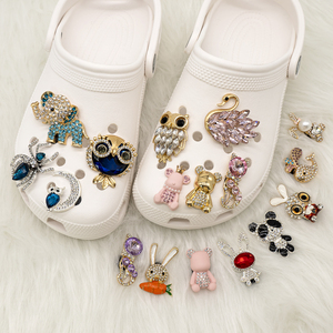 Personalizable moda Cenicienta zapato encanto personalizado lujo Animal perla arco Rhinestone piedras preciosas acrílico zapato decoraciones - Product Image 2