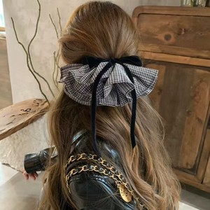 Pinza para el pelo de mujer elegante con lazo de felpa de tela coreana, diseño a cuadros de doble cara, estilo dulce y primaveral - Product Image 1