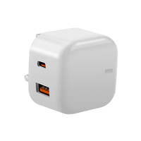 Adaptador de cargador de pared USB 20W PD QC 3,0 Tipo-C Carga de viaje rápido Enchufe de 3 pines Reino Unido para teléfonos Material GAN