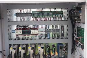 Routeur CNC à bois pour vente directe 1325 1530ATC, pour la fabrication de meubles en bois et de portes d'armoires de cuisine - Product Image 6