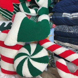 Coussin décoratif personnalisé en peluche colorée, motif menthe poivrée, pour Noël, en forme de béquille, nouveauté pour la maison - Product Image 2