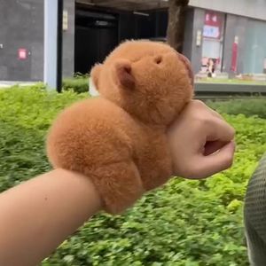 Capybara peluche poignet poupée TikTok-Style Slap Ring doux figurine dessin animé sirène pour cadeau d'anniversaire - Product Image 1