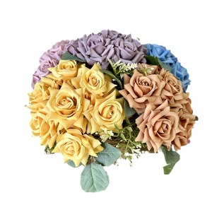 Bouquet de roses artificielles Queyiyi à 7 têtes, bords roulés, décoration de mariage - Product Image 5
