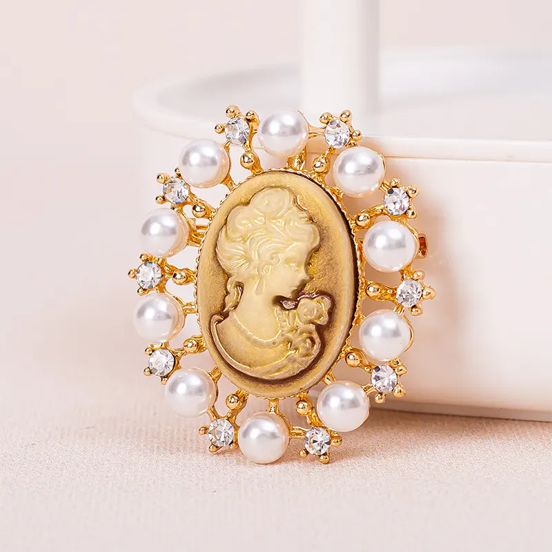 Luxury Cubic Zirconia CZ Round Beauty Girl Head Brooch Accessories White Pearl Portrait Brooches Pin For Women