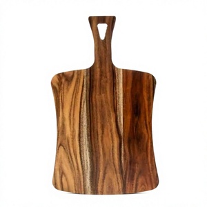 Tabla de cortar de madera rectangular con asa, acabado natural, diseño de hoja tallada, bloque de corte para cocina, utensilios de cocina, decoración para mesa. - Product Image 1