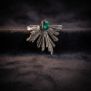 Pendientes de Aro con Forma de Esqueleto Vintage, con Piedra Verde Corte Esmeralda, Chapados en Oro, de Latón, Joyería Unisex Moderna para Fiestas - Product Image 3